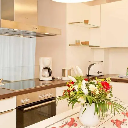 Julius App 1 La Apartment